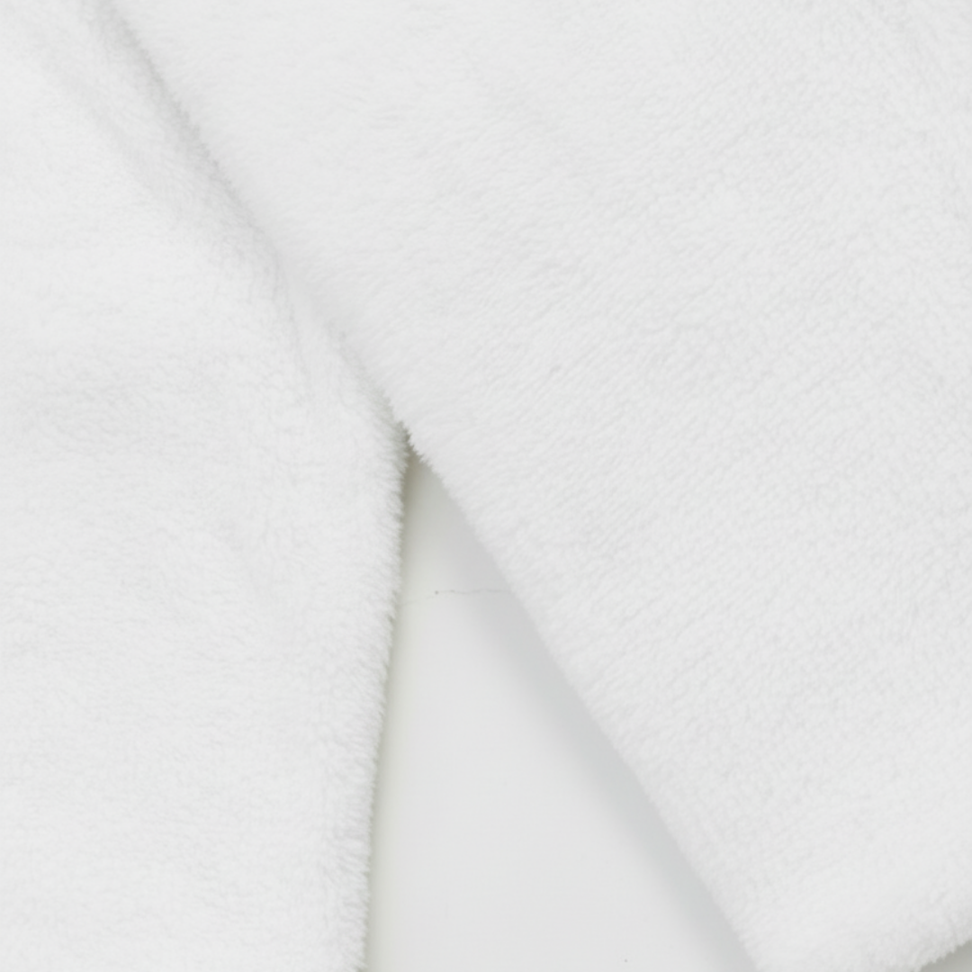 Kapşonlu Beyaz Peluş Welsoft Bere & Atkı – Rüzgar Geçirmez, Kulaklı Polar Şapka & Boyunluk