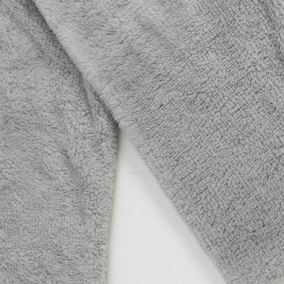 Kapşonlu Beyaz Peluş Welsoft Bere & Atkı – Rüzgar Geçirmez, Kulaklı Polar Şapka & Boyunluk